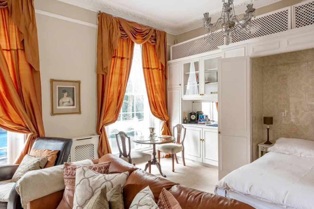 Apartmán Beautiful Studio With Private Outside Terrace Bath Exteriér fotografie