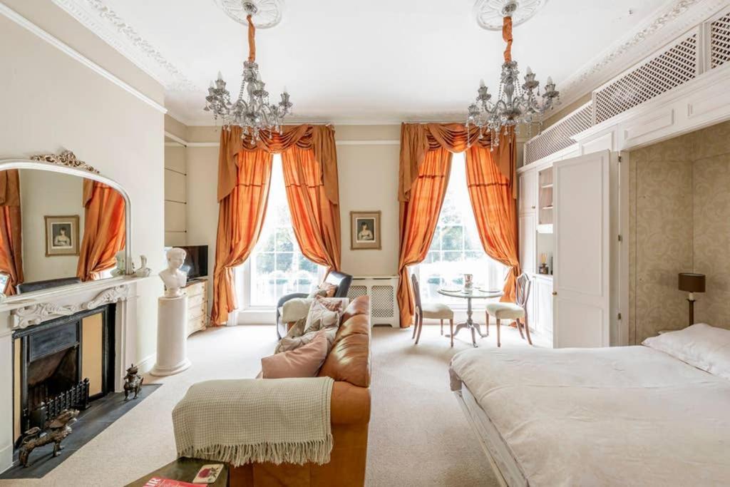Apartmán Beautiful Studio With Private Outside Terrace Bath Exteriér fotografie